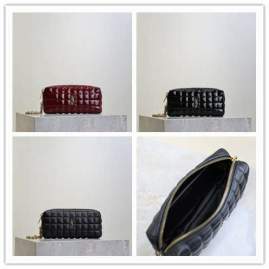 Picture of Saint Laurent Handbags _SKUfw209396874fw
